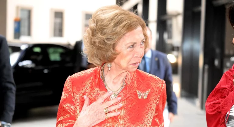 Doña Sofía revitaliza su imagen frente a Juan Carlos I y su hijo la premia con el Toisón de Oro