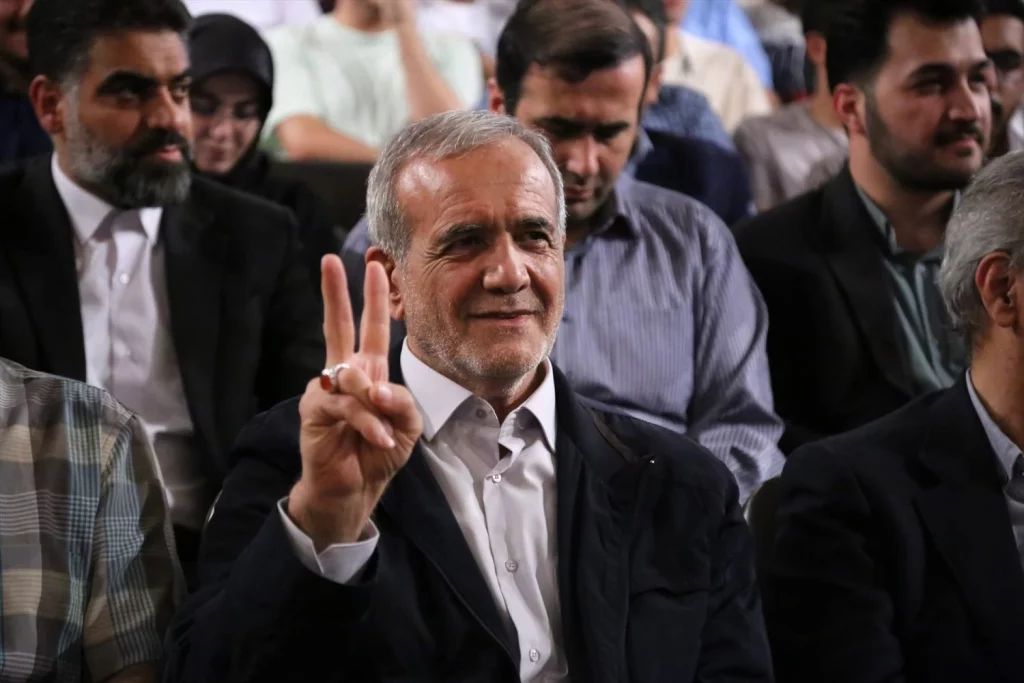 Irán celebra a su nuevo presidente