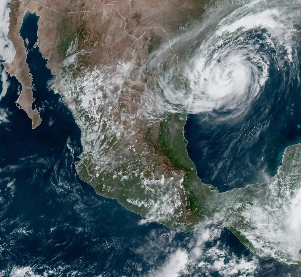 Alerta en Texas por el huracán Beryl: reportan más de 15 muertos 3 Moncloa EuropaPress 6078564 july 2024 gulf of mexico the outer bands of beryl brought rain and Moncloa