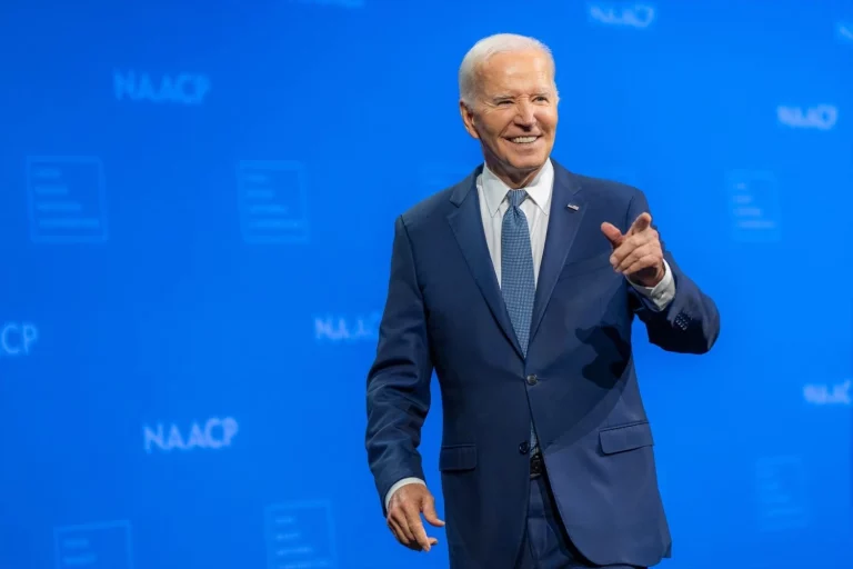 Biden condecorará este sábado al chef José Andrés con la más alta distinción civil de EEUU