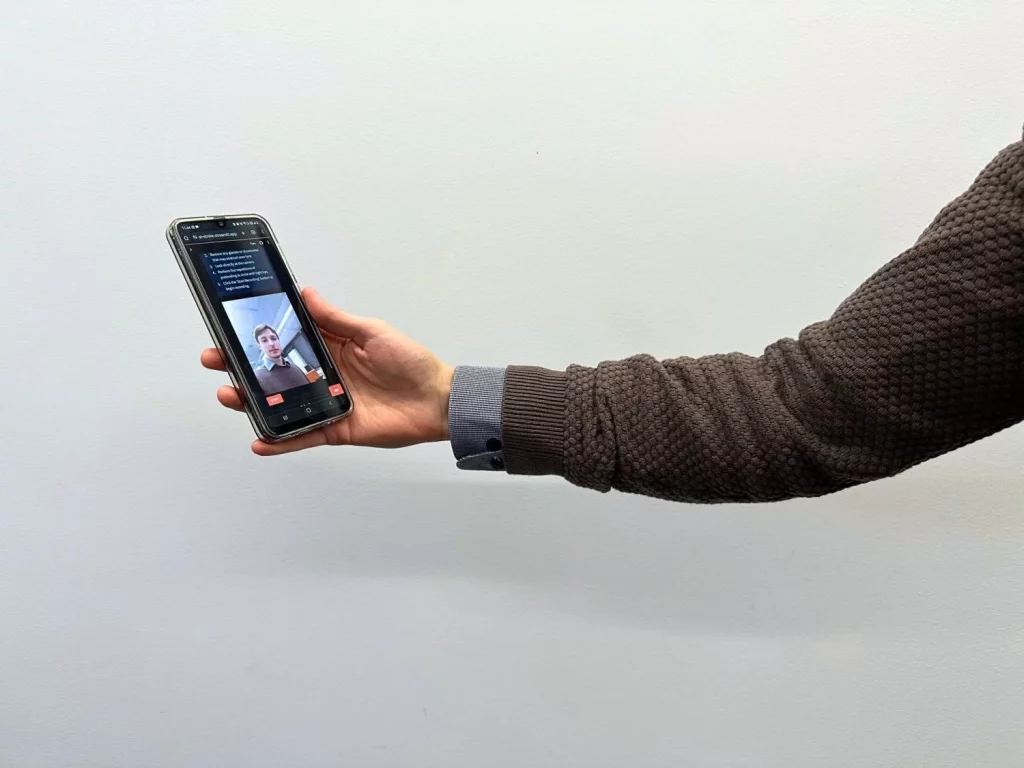 Identifica infartos cerebrales en cuestión de segundos con este genial invento que usa la cámara del móvil 2 Moncloa Detectando Ictus con el móvil