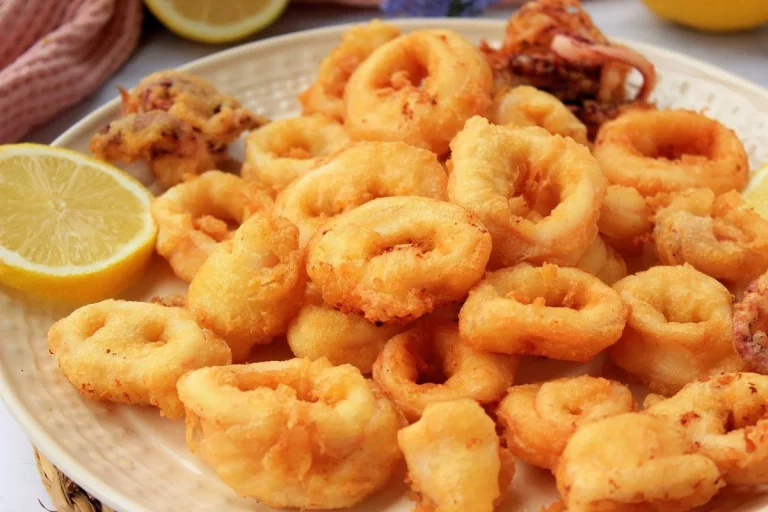 Receta de unos exquisitos calamares a la romana para disfrutar con amigos