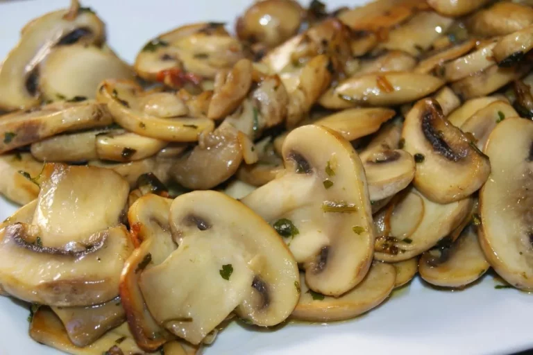 Champiñones al ajillo en Thermomix, la versión moderna de un acompañamiento clásico