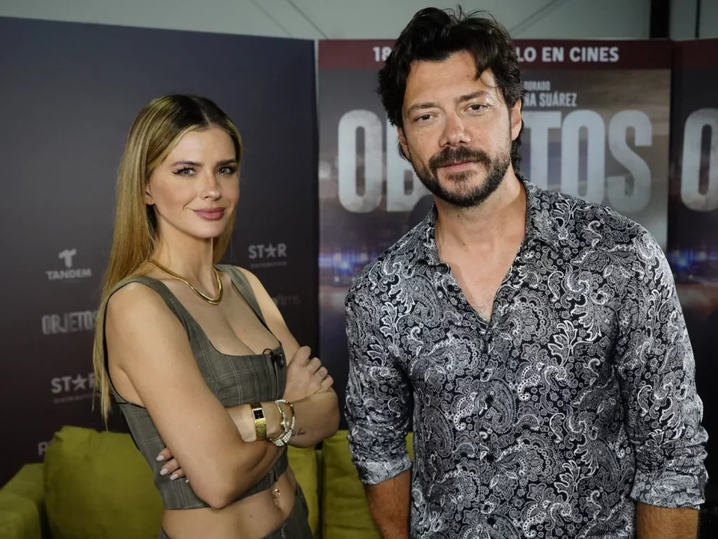 Quién es la actriz sudamericana que enciende la pantalla junto a Álvaro Morte 2 Moncloa Todo sobre la película en la que trabajaron Álvaro Morte y la China Suárez