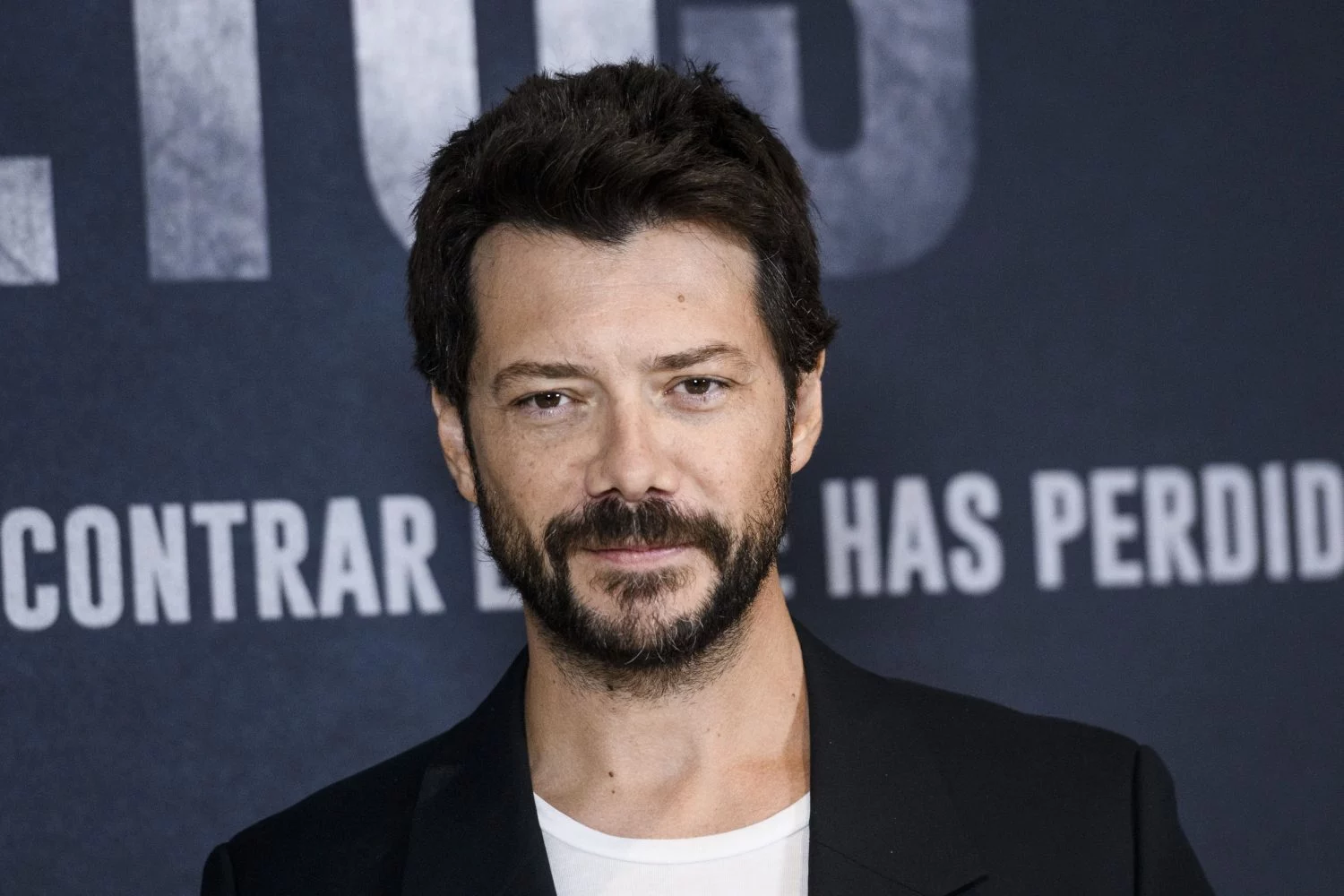 alvaro-morte Quién es la actriz sudamericana que enciende la pantalla junto a Álvaro Morte