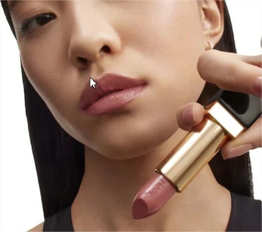 Maquíllate como una profesional con la gama de Yves Saint Laurent en El Corte Inglés 1 Moncloa barra labios Moncloa