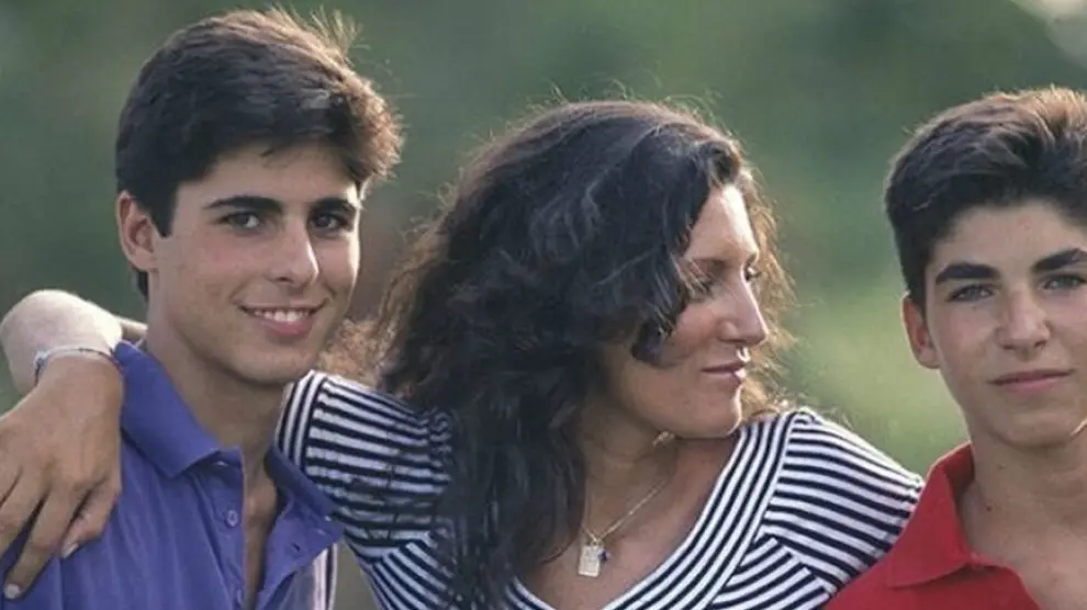 'Carmina': La serie que explora la infancia y el desamor de una celebridad 2 Moncloa Los detalles de 'Carmina' y por qué debes verle sí o sí, cuanto antes