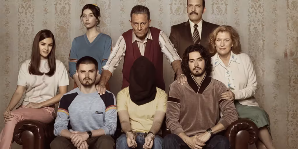 Los 9 capítulos más aterradores de Netflix: una serie basada en hechos reales devastadores 2 Moncloa ¿De qué trata 'El secreto de la familia Greco', la serie de 9 capítulos de Netflix?