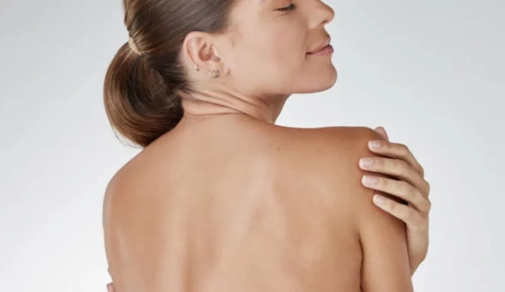 El ingrediente natural que rejuvenece tu espalda y te libera de los granos 2 Moncloa Otros consejos para que esté ingrediente natural actúe de forma adecuada