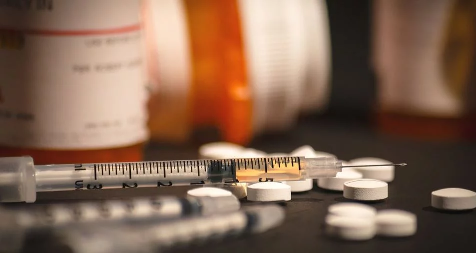 El oscuro secreto del fentanilo en la vida de las adolescentes la droga que está en todas partes 2 Moncloa ¿Qué hacer para evitar el consumo de fentanilo?