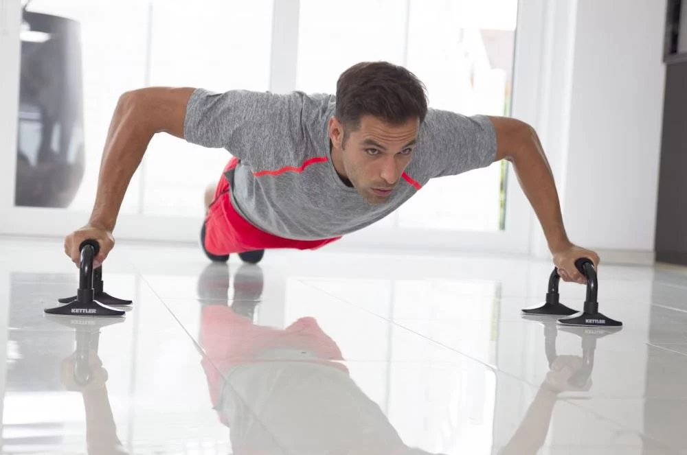 El truco para tonificar los brazos y despedirte de la piel flácida 2 Moncloa Fortalece tus brazos con estos consejos adicionales