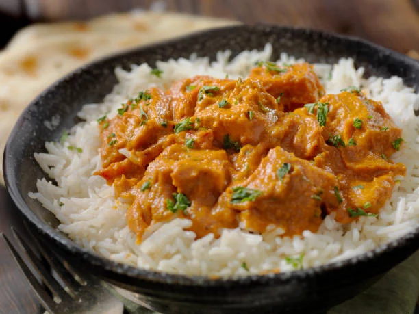 La receta definitiva para un pollo al curry rápido y delicioso para una cena improvisada 1 Moncloa Pollo al curry con salsa cremosa