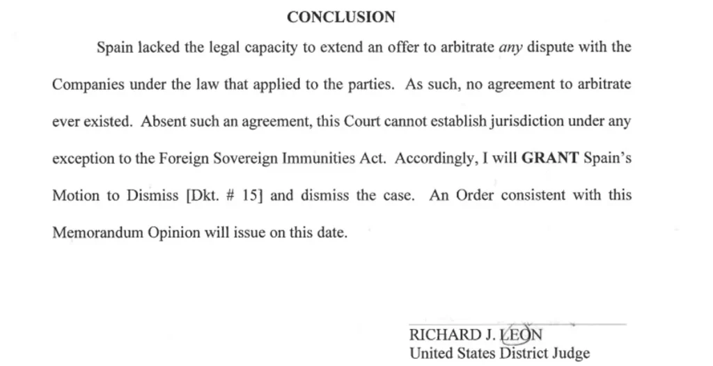 La enzarzada lucha entre los fondos de renovables y el Reino de España con 23 laudos pendientes 2 Moncloa Un juez de EE UU da la razón por primera vez a España en un laudo por el fin de las primas de las renovables