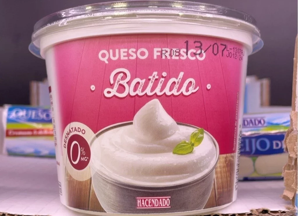 Desayuna el batido de moda perfecto para bajar de peso y alto en proteínas 1 Moncloa Cómo conservar el queso fresco batido