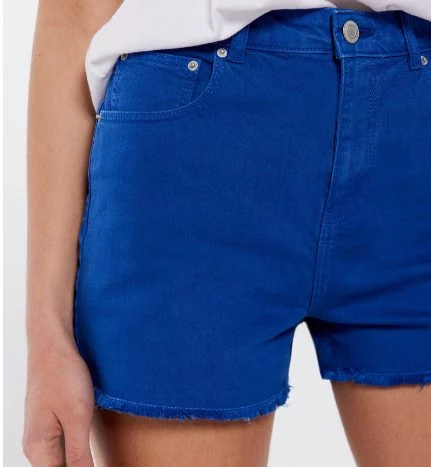 Pantalones con hasta el 70 % de descuento de las rebajas de Springfield, en varios colores y comodísimos 3 Moncloa shortrebaja springfield3 Moncloa