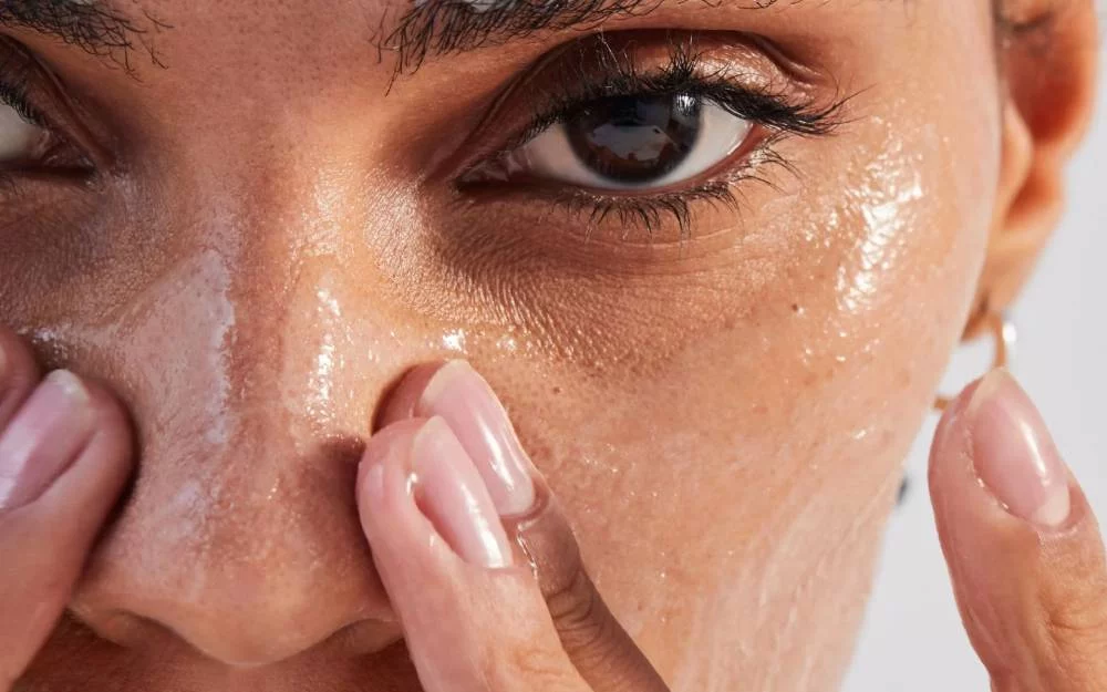 slugging-truco.webp Slugging: El nuevo truco de belleza viral que está revolucionando la industria
