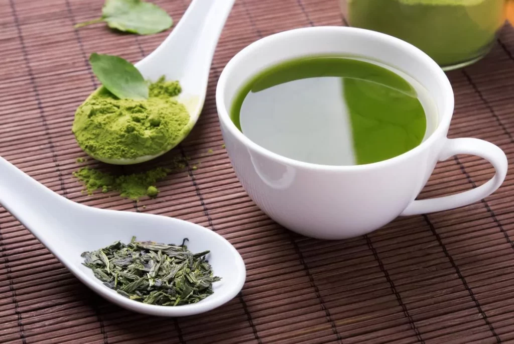 Revela una piel más joven: la infusión de TikTok que arrasa en popularidad y elimina arrugas 1 Moncloa Esta es la infusión para lograr una piel más joven