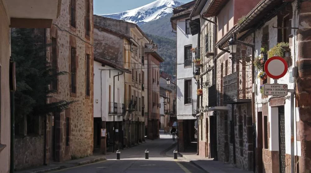 Refugio de frío en España: Conoce el destino con temperaturas de 3 grados 1 Moncloa Los pueblos más fríos de España en plena temporada estival