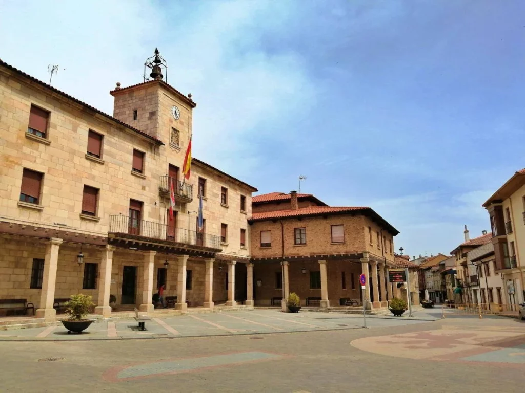 Un paraíso con 12 grados en plena ola de calor: Planea una escapada en agosto a este pueblo ahora mismo 1 Moncloa Qué hacer en el paraíso helado de España