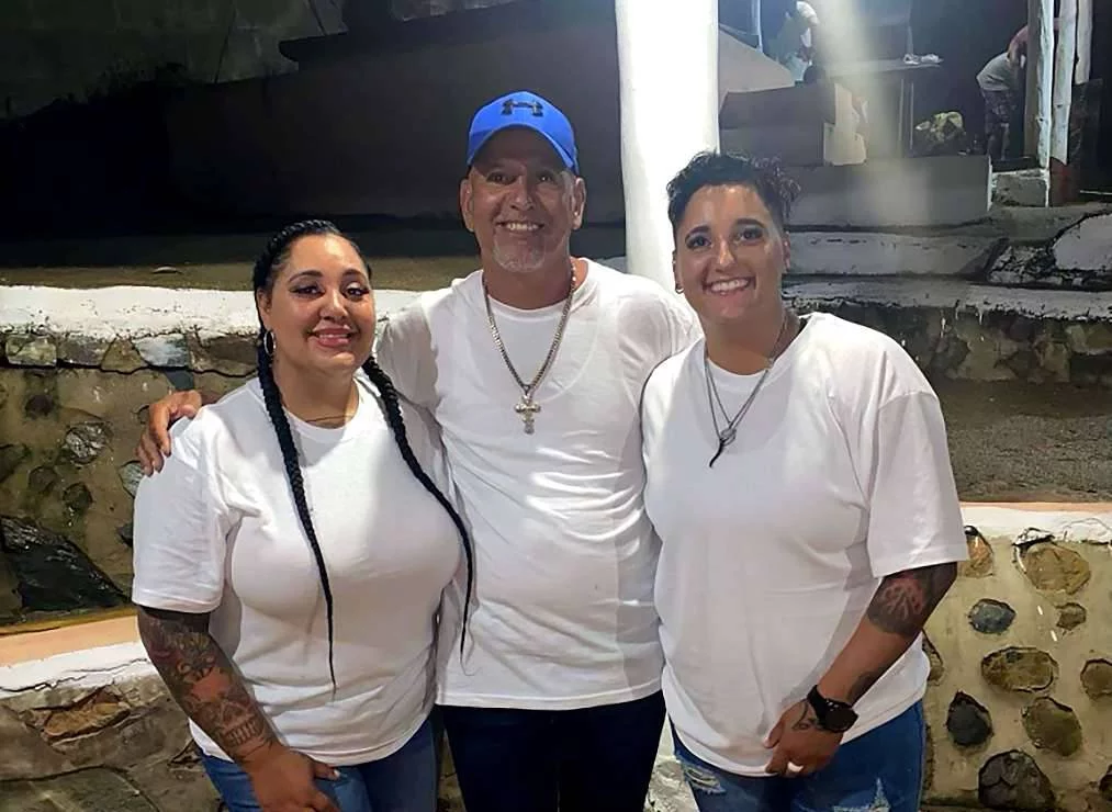 Dos amigas se hacen un test de ADN por broma y revelan un secreto sorprendente 2 Moncloa La historia de las dos amigas que tuvo un final inesperado