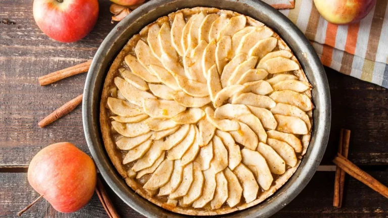 Está tarta de manzana al estilo madrileño va a cautivar el paladar de tus invitados