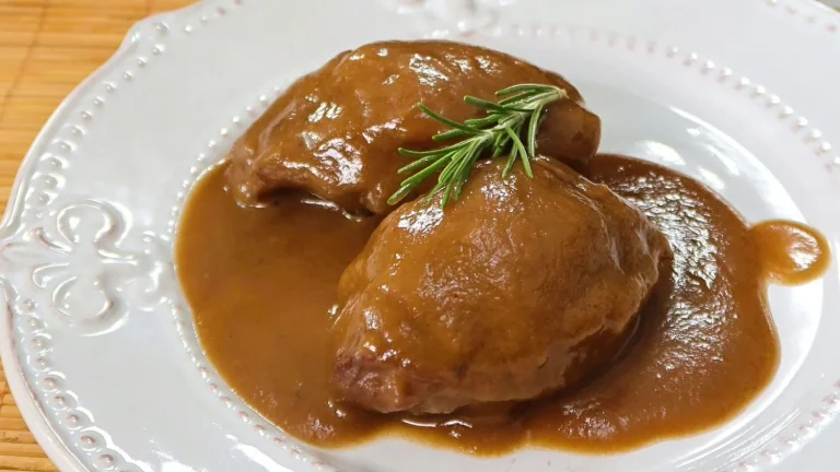 Aprende a hacer estas carrilleras de cerdo al vino y sorprende a tu familia Aprende a hacer estas carrilleras de cerdo al vino y sorprende a tu familia