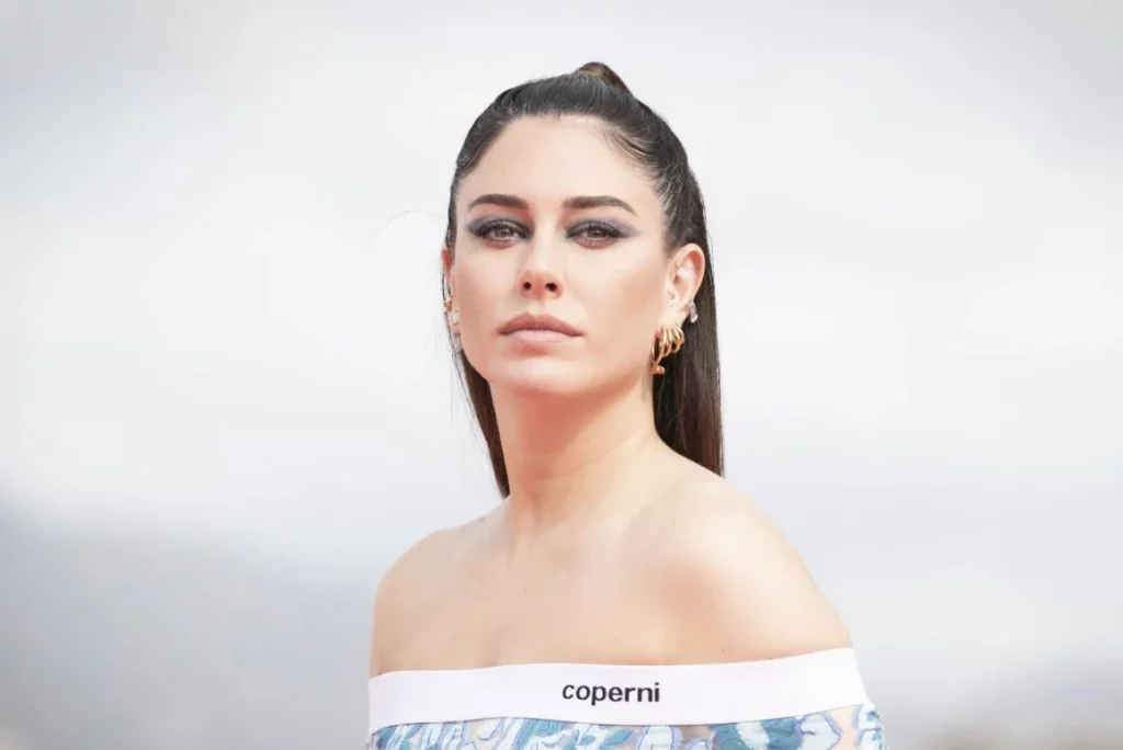 Este es el alimento que Blanca Suárez elige para romper el ayuno y eliminar la inflamación 2 Moncloa ¿Cómo tomar jugos verdes igual que Blanca Suárez?