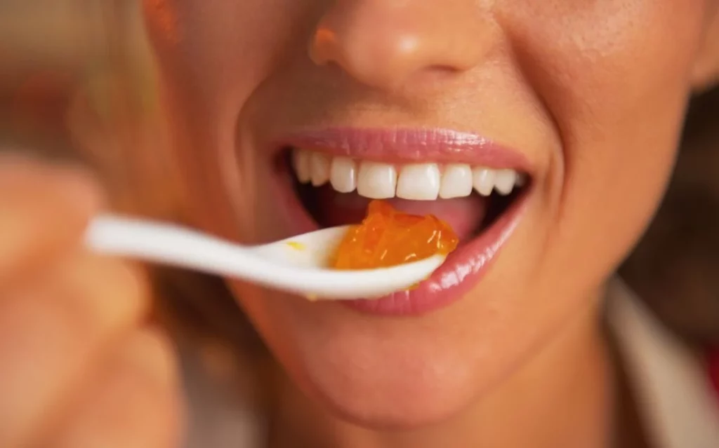 Combate la artrosis con este postre saludables aprobado por especialistas 2 Moncloa ¿Cómo incluir gelatina en la dieta contra la artrosis?