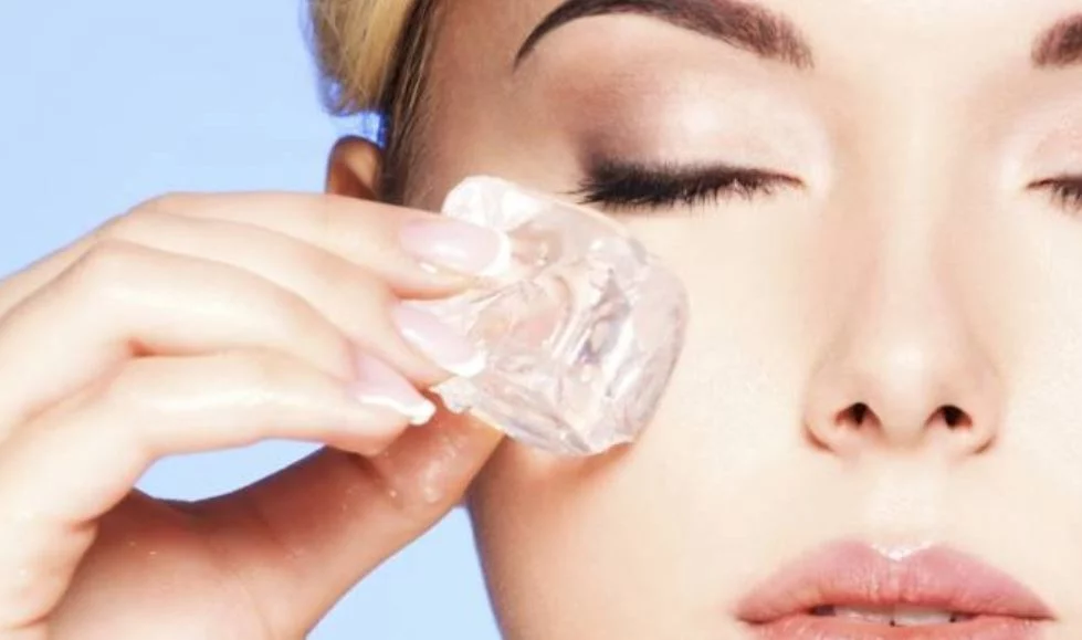 El secreto de Letizia para un rostro fresco por la mañana: su truco nocturno contra las ojeras 2 Moncloa Otros tips que aplica Letizia