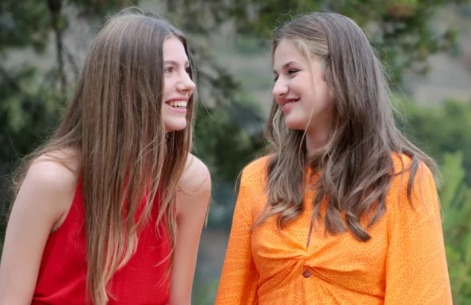 Leonor y Sofía confiesan su capricho saludable favorito: disfruta sin remordimientos 2 Moncloa Los beneficios que Leonor y Sofía disfrutan al comer manzanas