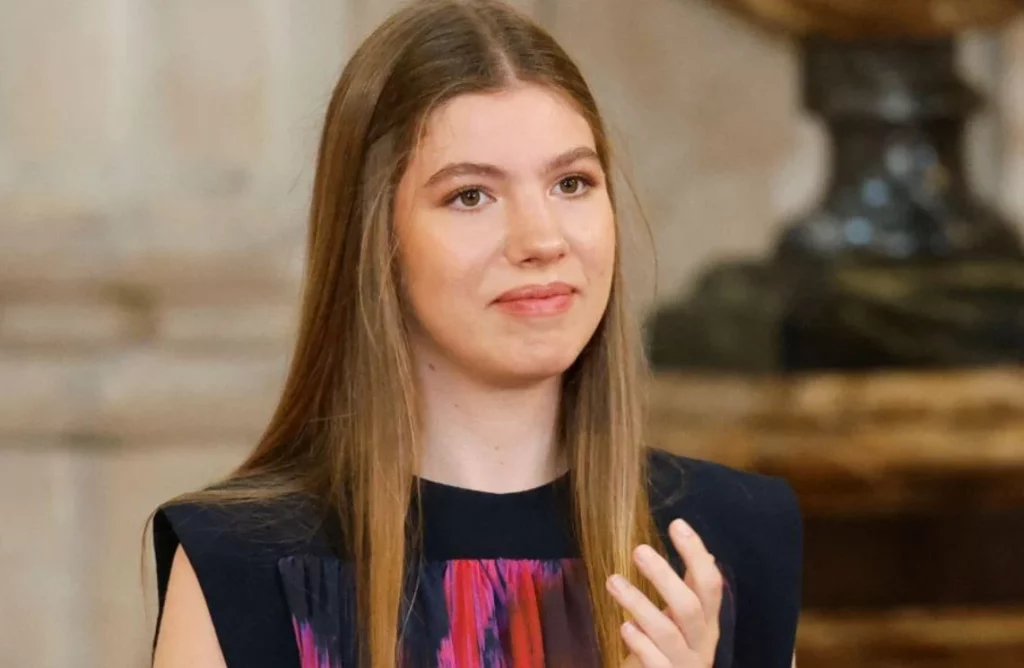 La infanta Sofía y su cutis de porcelana: el truco ecológico que aplica en su piel 2 Moncloa ¿Cómo utilizar el agua de rosas igual que la infanta Sofía?