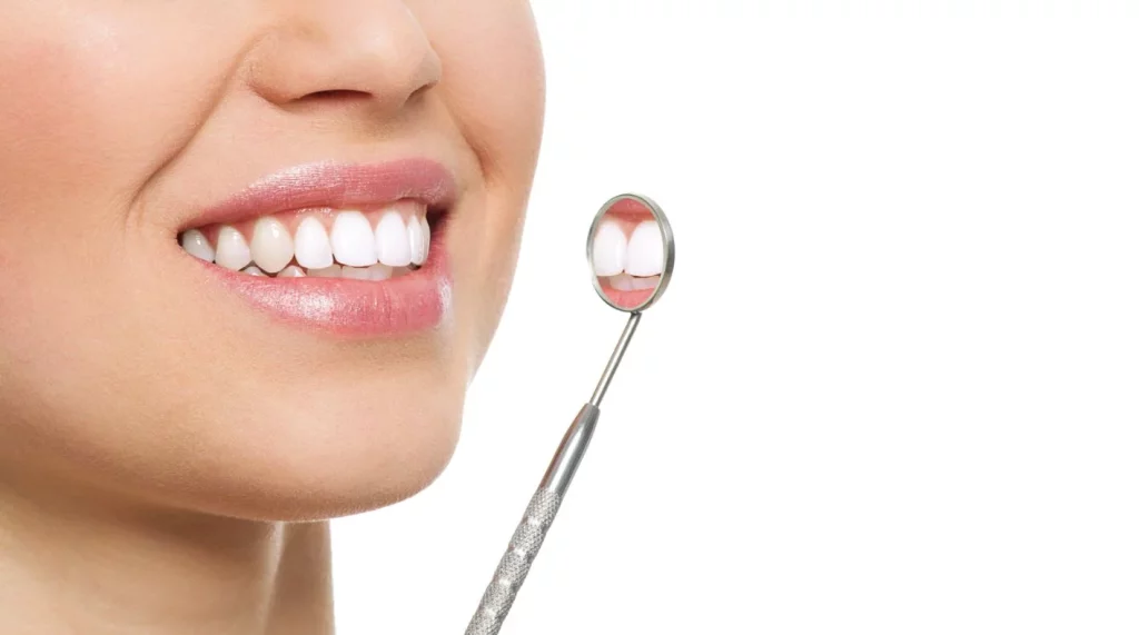 La clave para una sonrisa perfecta: el remedio casero que todos los dentistas aprueban 2 Moncloa Otros tips para tener una sonrisa hermosa