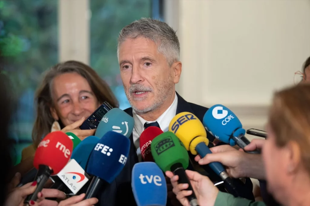 Los guardias civiles reclaman una provisión de pistolas táser a Marlaska 1 Moncloa EuropaPress 6236550 ministro interior fernando grande marlaska realiza declaraciones prensa Moncloa