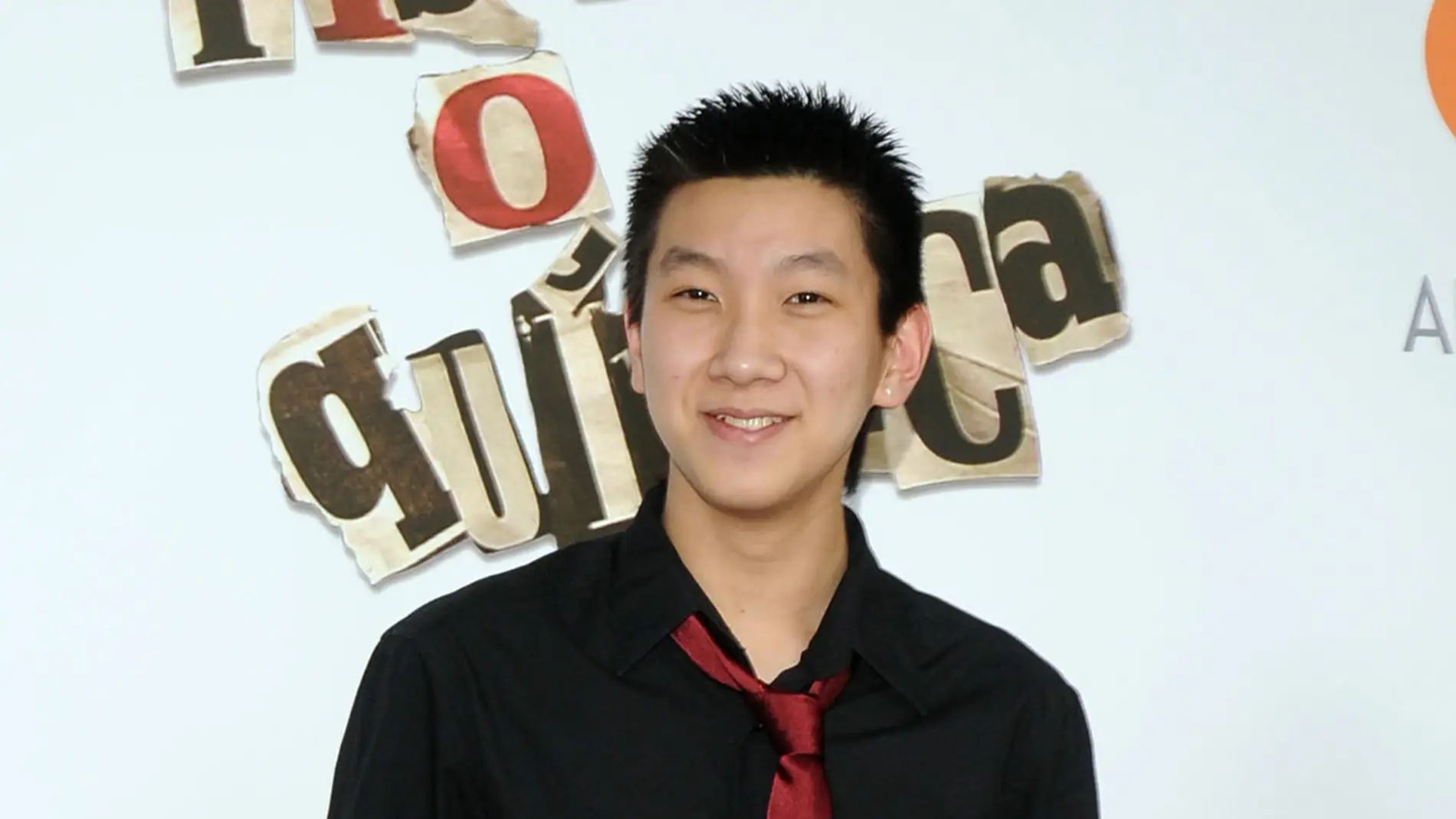 El drama detrás de Andrés Cheung y su alejamiento del elenco de “Física o Química” 1 Moncloa Andrés Cheung, el hombre responsable de darle un costado crítico a la serie Física o Química