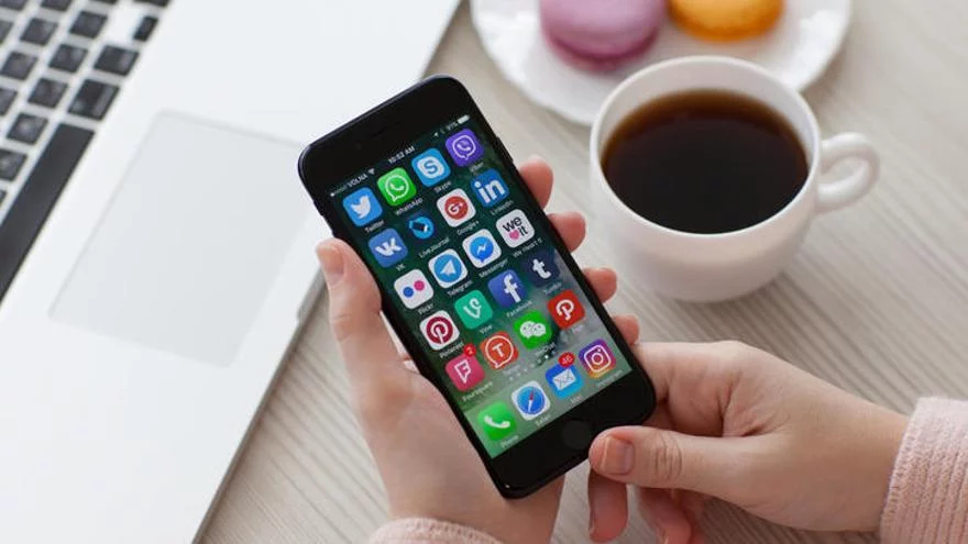 Cómo prevenir el bluesnarfing en tu móvil y evitar que tus datos sean robados por Bluetooth 2 Moncloa Cómo evitar el bluesnarfing