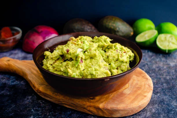 El truco fácil para hacer el mejor guacamole casero con auténtico sabor mexicano 3 Moncloa El equilibrio perfecto entre acidez y picante