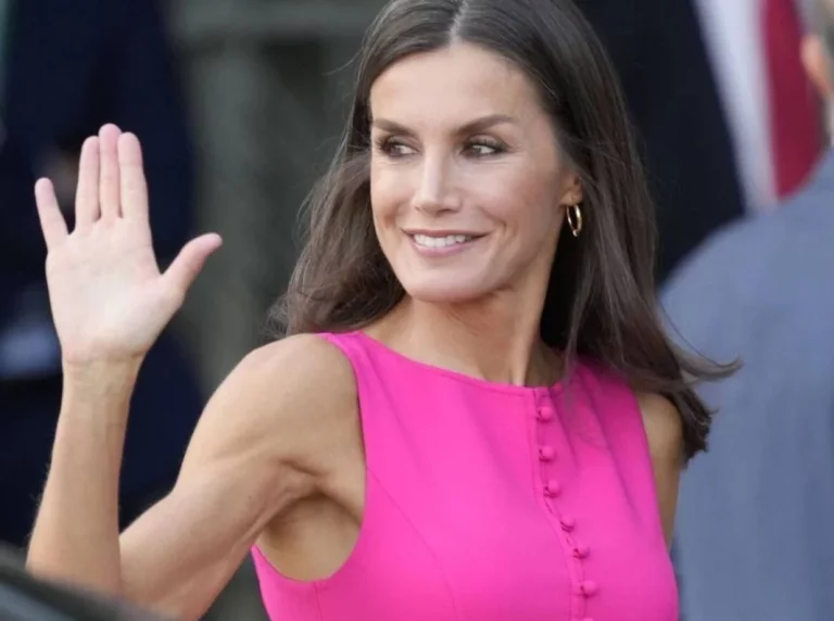 Luce unos hombros iguales a los de la reina Letizia con estos 5 ejercicios