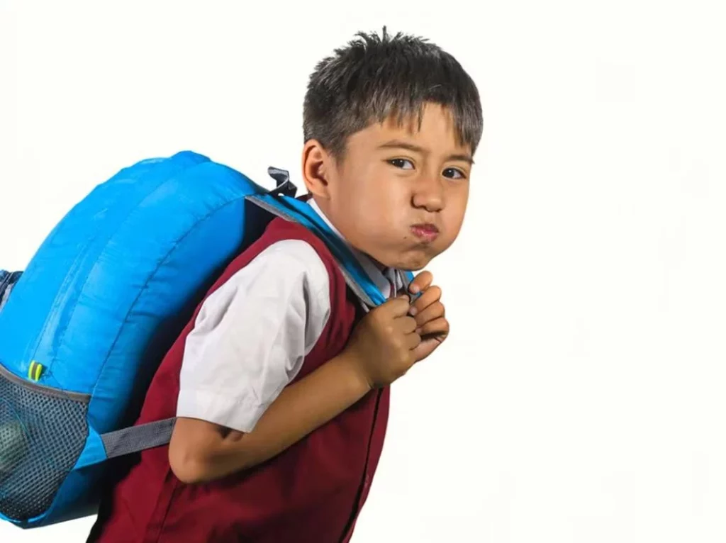 Aumentan los casos del síndrome del "cuello de texto": qué es y cómo proteger a tu familia 2 Moncloa Así puedes evitar el síndrome cuello de texto