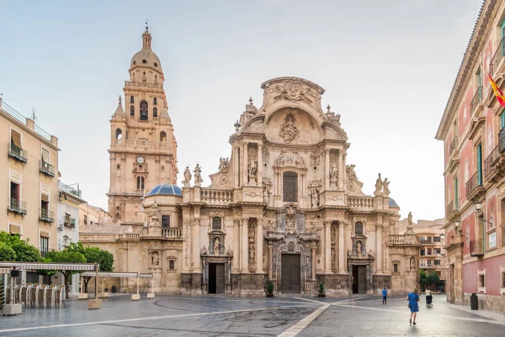 Palmas de Gran Canaria y Murcia, las localidades con un alto coste de vida