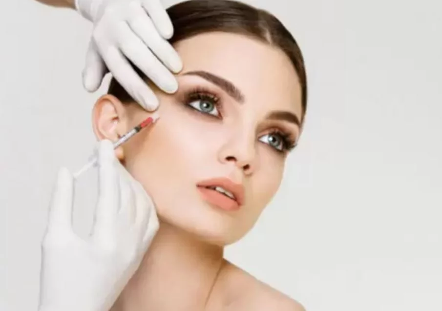 La moda dolly eyes en TikTok que pone en riesgo tu vista, según los oftalmólogos 1 Moncloa Estos son los peligros del "dolly eyes"