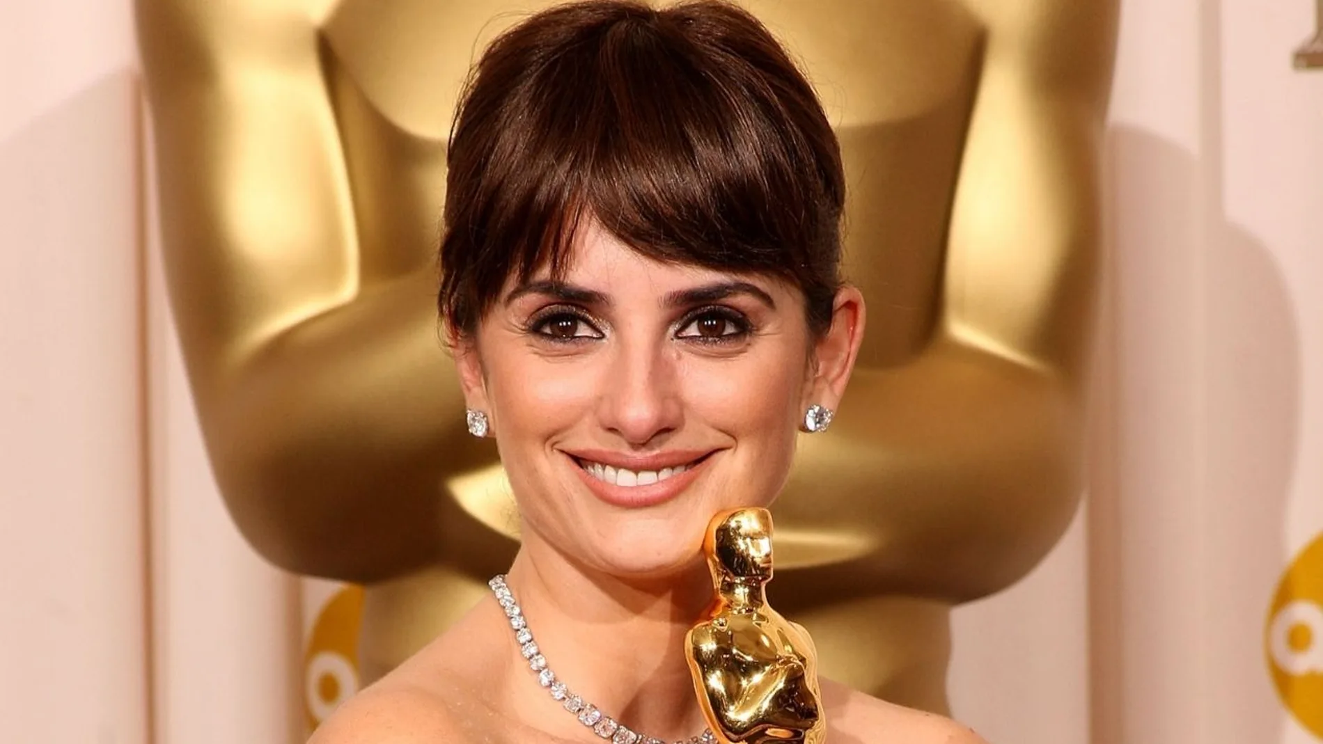 La película más sensual de Penélope Cruz y Scarlett Johansson llega a Prime Video para encender el catálogo 2 Moncloa Una divertida comedia de Allen que logró otorgarle un Óscar a la actriz española