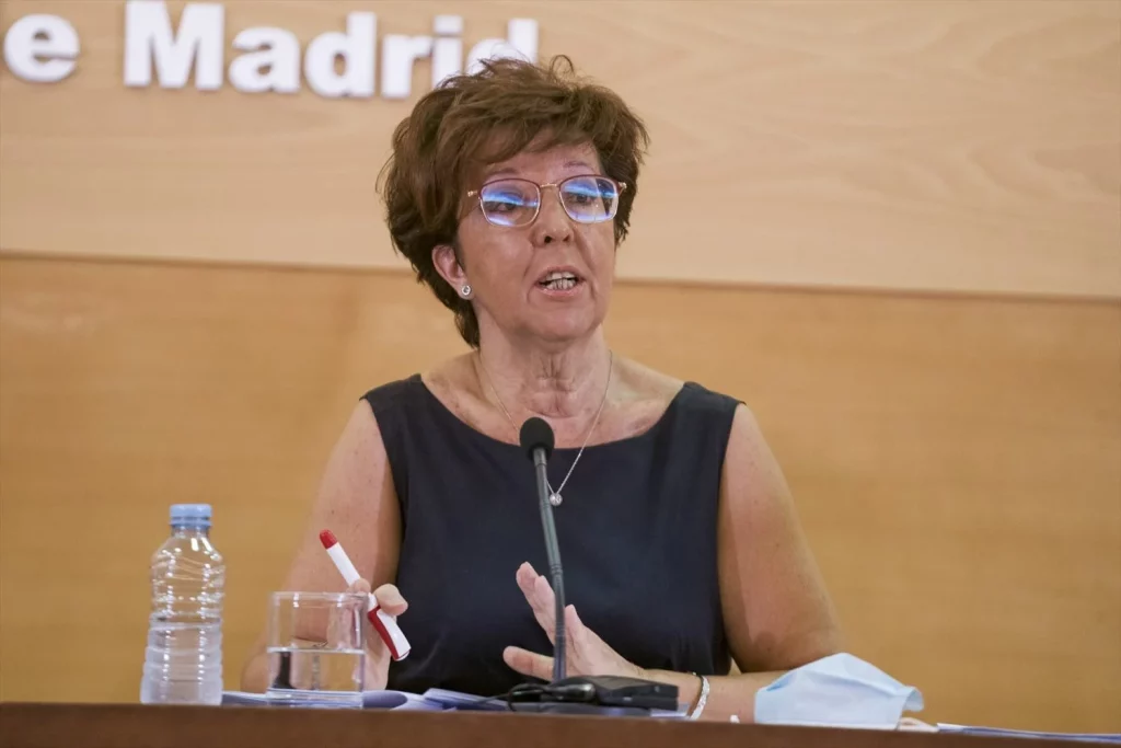 EuropaPress 3890208 directora general salud publica elena andradas llegada rueda prensa Moncloa