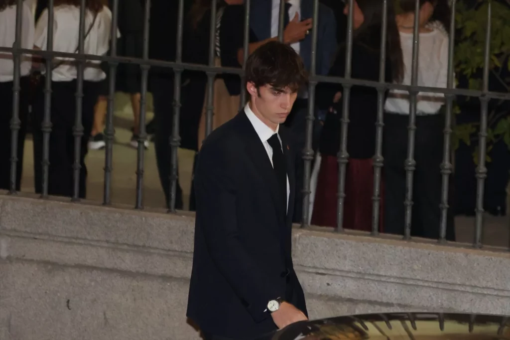 Los extraños movimientos de la Infanta Cristina: un piso en Barcelona, es la clave 1 Moncloa EuropaPress 6199055 pablo urdangarin salida catedral castrense funeral juan gomez acebo 08 Moncloa