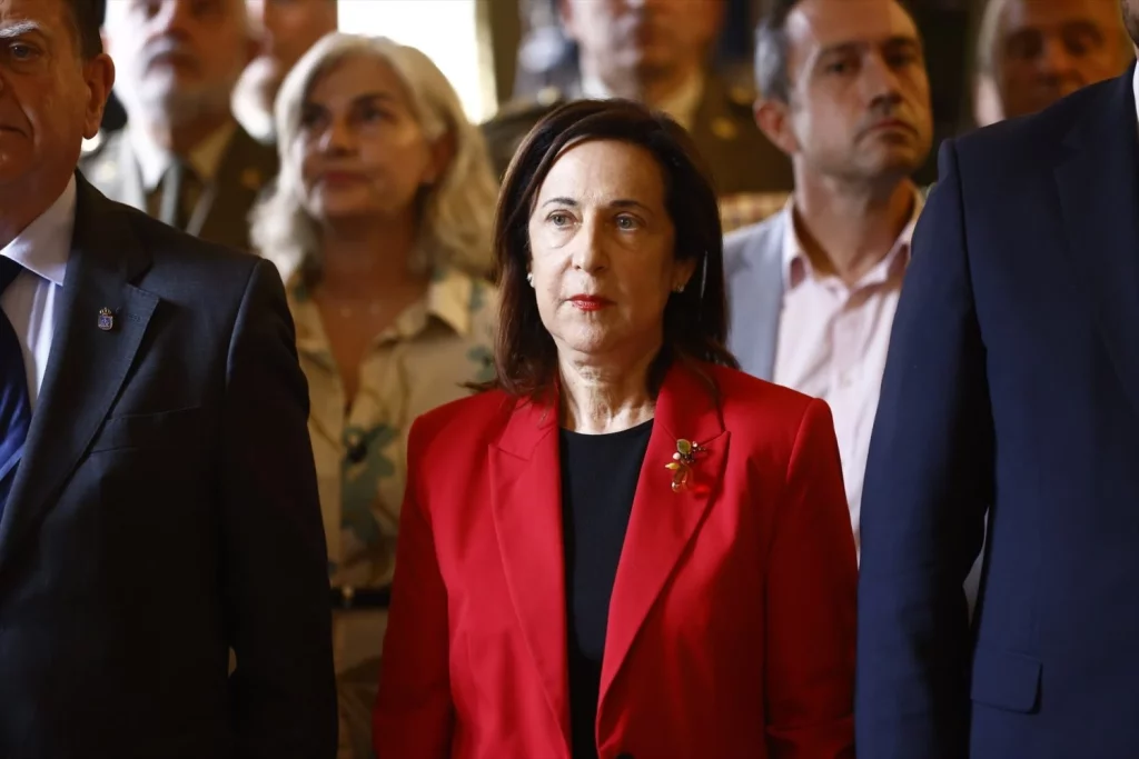 Militares denuncian ante Margarita Robles el despido de soldados tras 6 años 1 Moncloa EuropaPress 6224336 ministra defensa margarita robles firma convenio urbanistico fabrica vega Moncloa