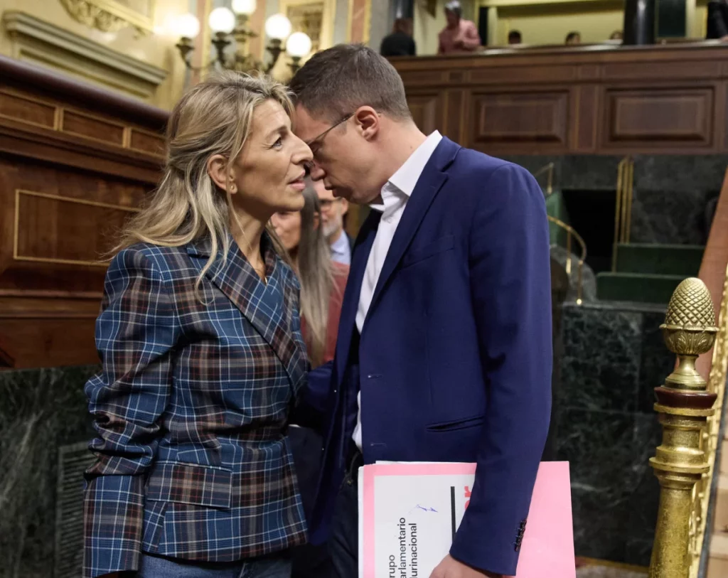 Yolanda Díaz e Íñigo Errejón en una charla en el Congreso de los Diputados