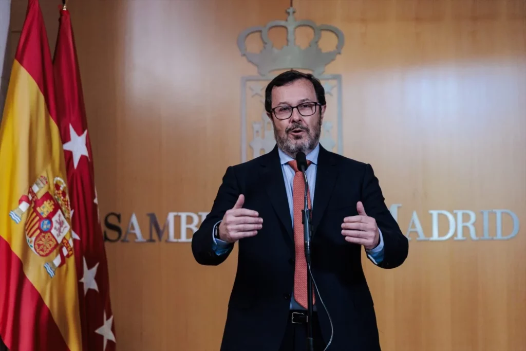 Los flirteos con Alvise y su incapacidad para plantar cara a Ayuso acaban con Monasterio 1 Moncloa EuropaPress 6268218 nuevo presidente vox madrid jose antonio fuster ofrece declaraciones medios Moncloa