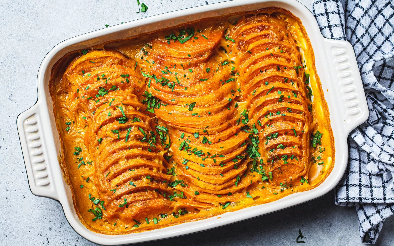 El snack de boniato crujiente más fácil y saludable que puedes preparar con tu freidora de aire