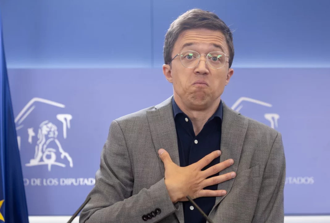 íñigo-errejón-sumar-mas-pais Íñigo Errejón, líder de Más País y portavoz de Sumar, abandona la política tras denuncias de acoso sexual por una actriz y una periodista.