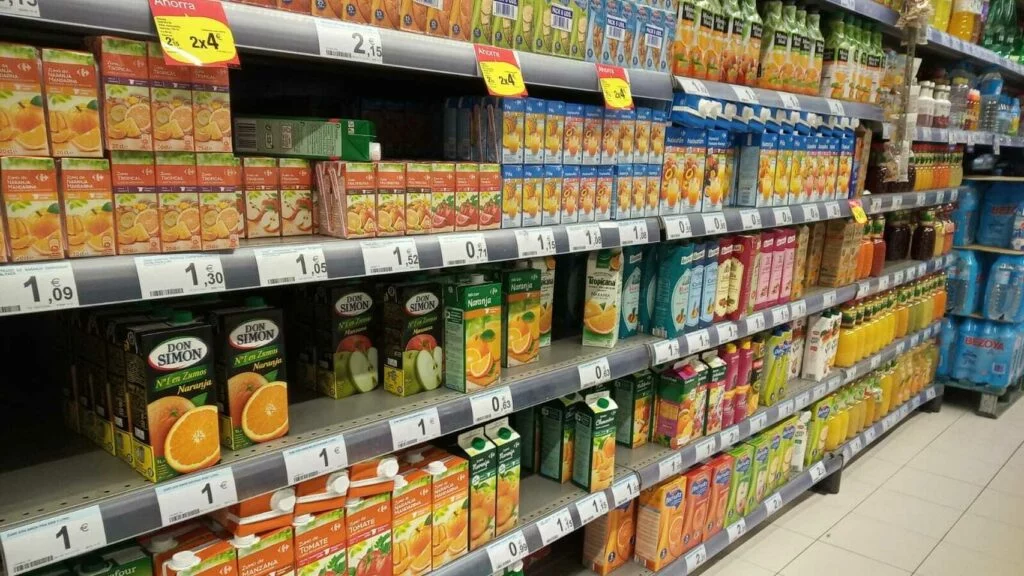 Según la OCU, 8 de cada 10 zumos infantiles en los supermercados no son saludables 1 Moncloa LA REALIDAD DE LOS ZUMOS INFANTILES EN SUPERMERCADOS