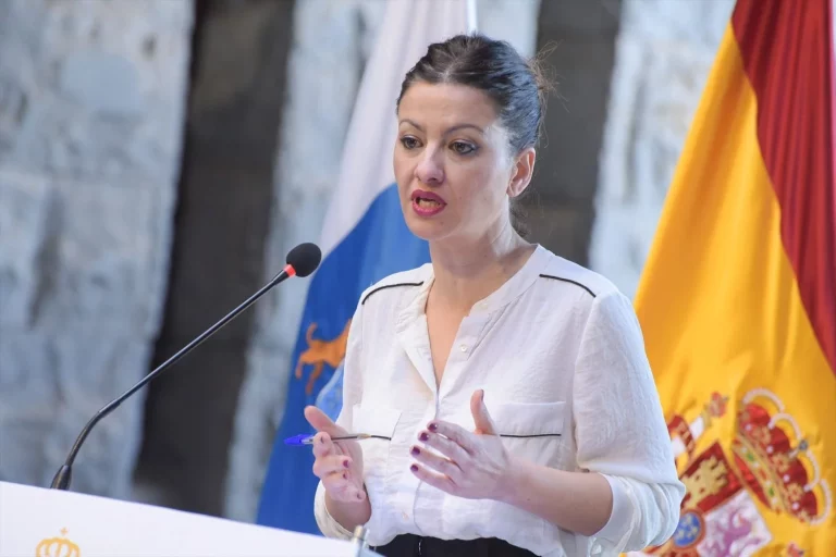 Sira Rego vincula la lucha LGTBI con la educación: retos para la inclusión en las aulas